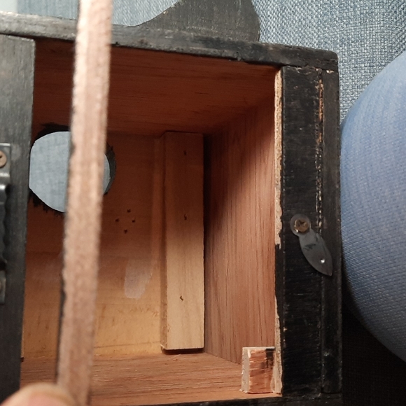 Rustic Black Bear Birdhouse Wood Clean Out Door Hangs - Picture 4 of 7